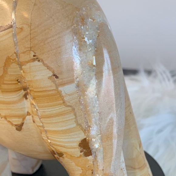 Handcrafted marble Elephant Sculpture - Picture 4 of 13